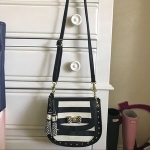 Betsy Johnson cross body purse
